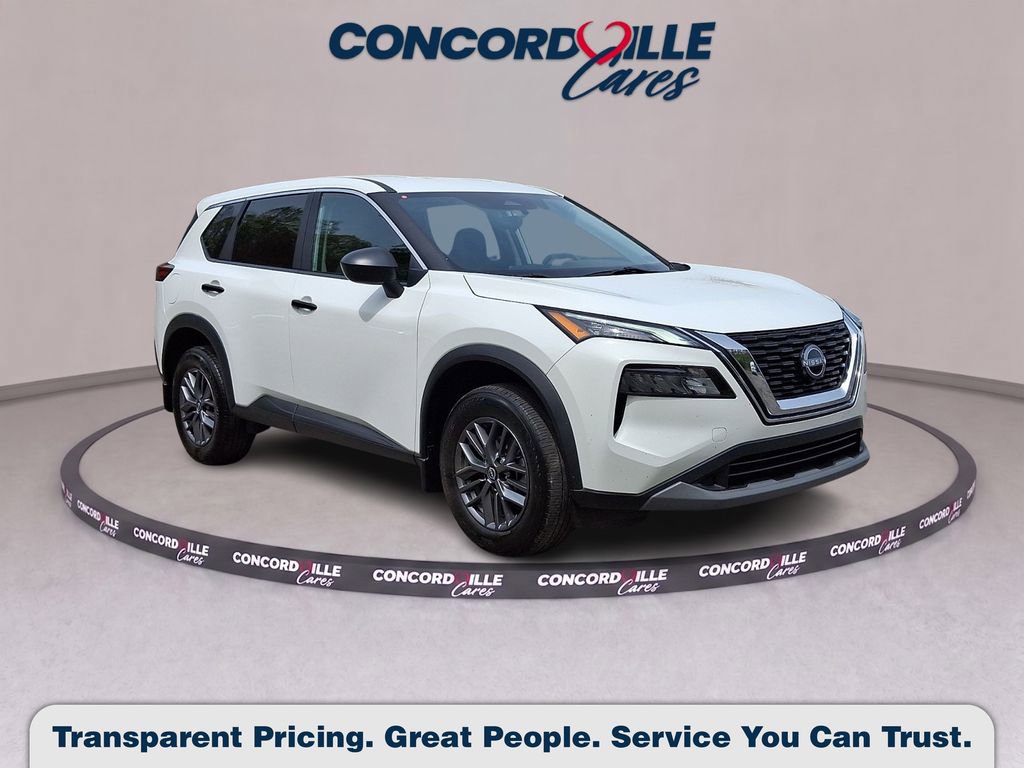 Used 2023 Nissan Rogue S AWD/4WD image 1