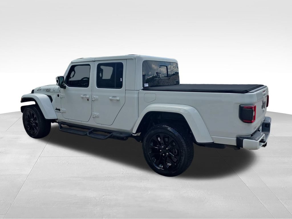 Used 2021 Jeep Gladiator Overland AWD/4WD image 3