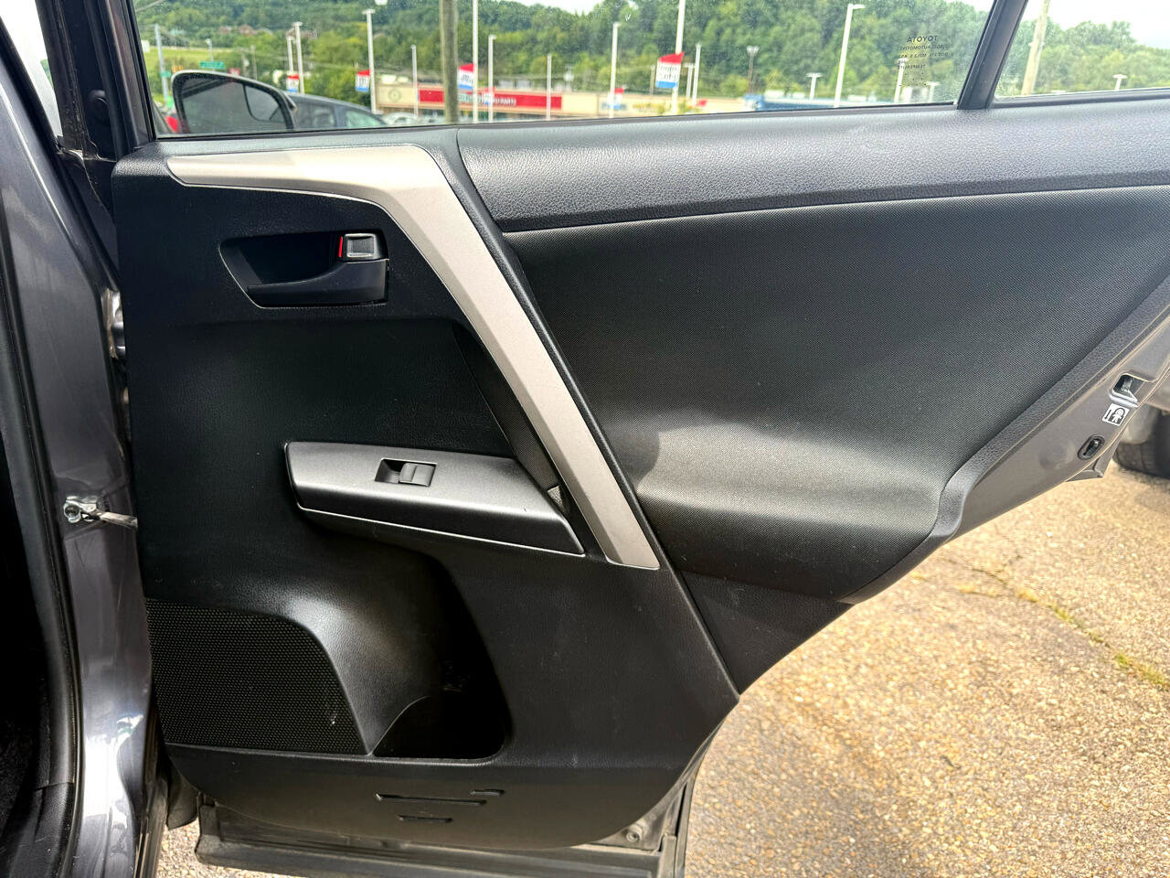 Used 2016 Toyota RAV4 LE image 24