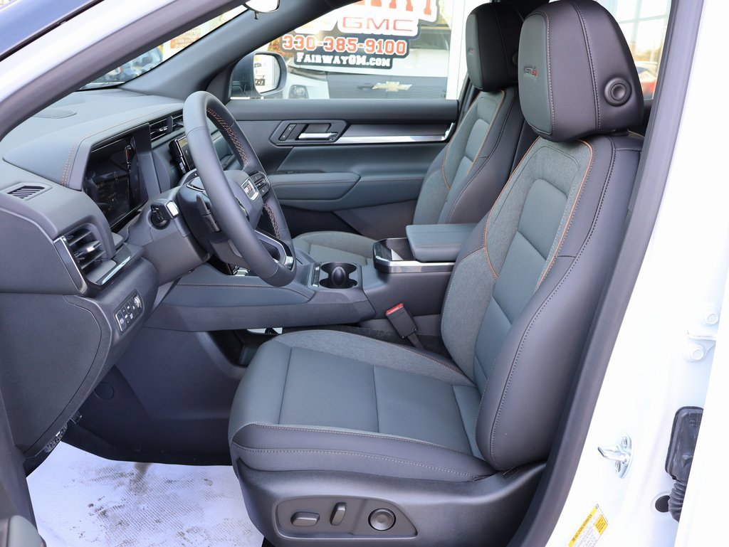 New 2026 GMC Terrain AT4 w/ LPO, Black Badging Package image 13