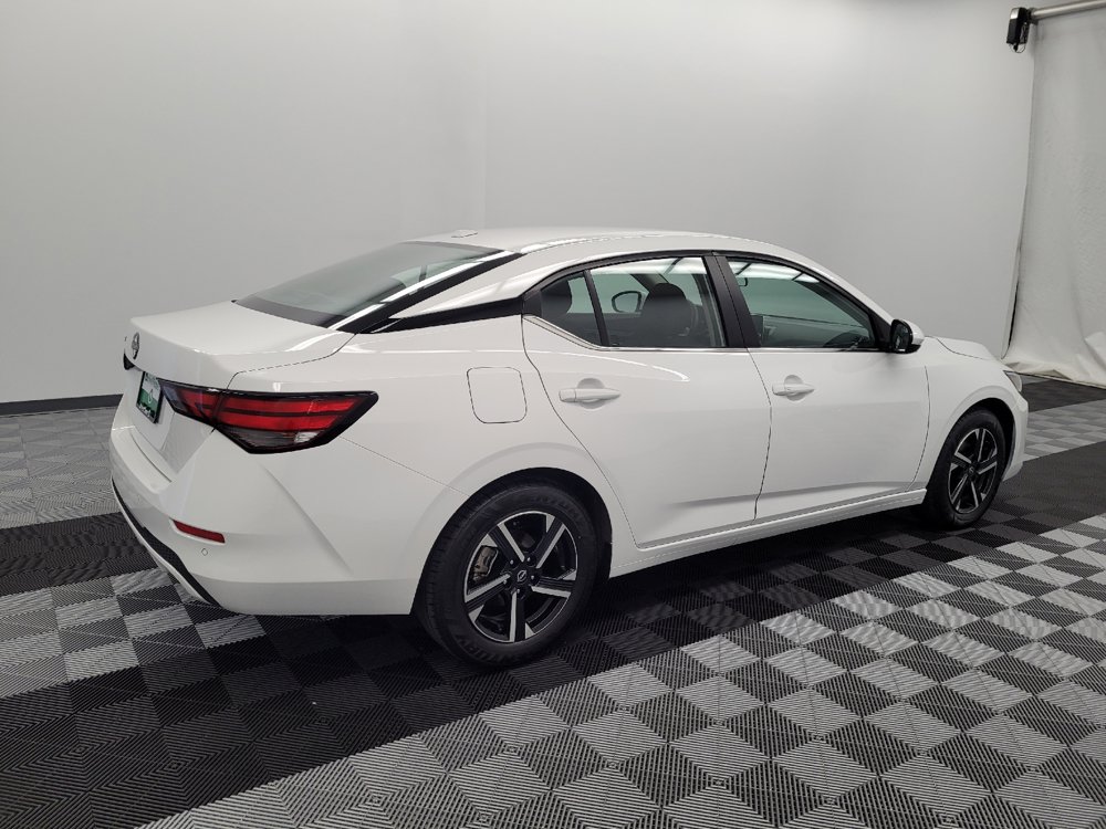 Used 2025 Nissan Sentra SV FWD image 10