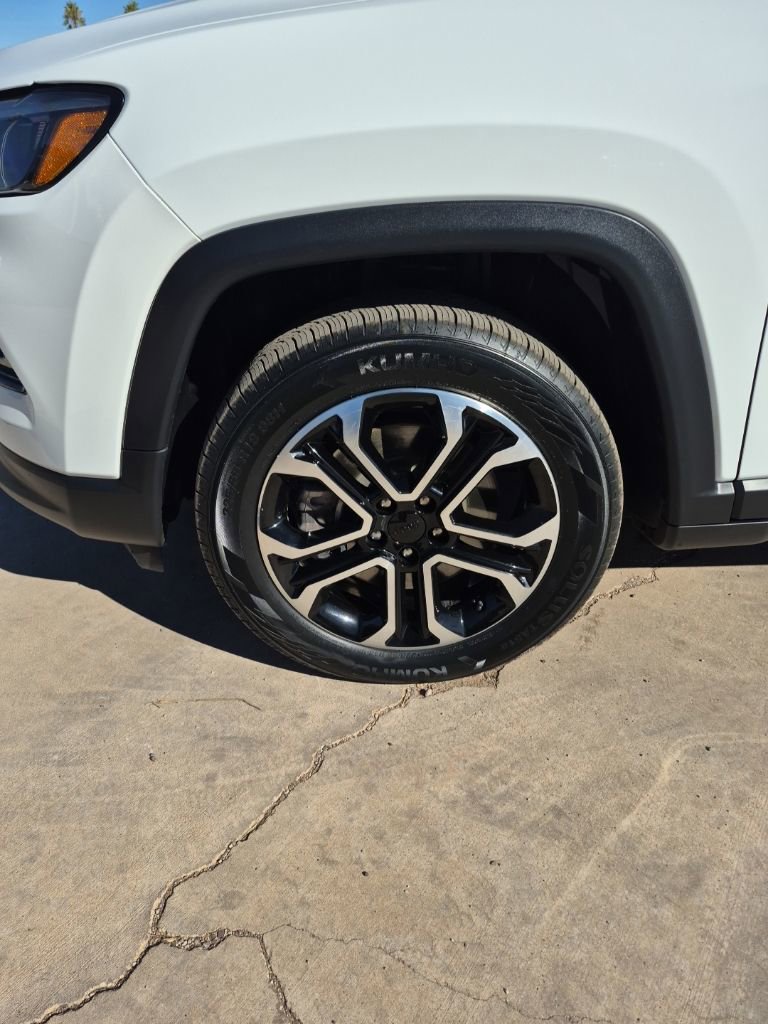 Used 2024 Jeep Compass Limited AWD/4WD image 9