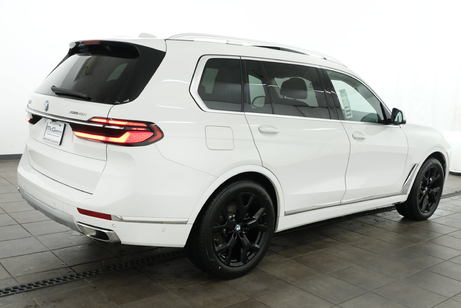 Used 2024 BMW X7 xDrive40i w/ Executive Package AWD/4WD image 6