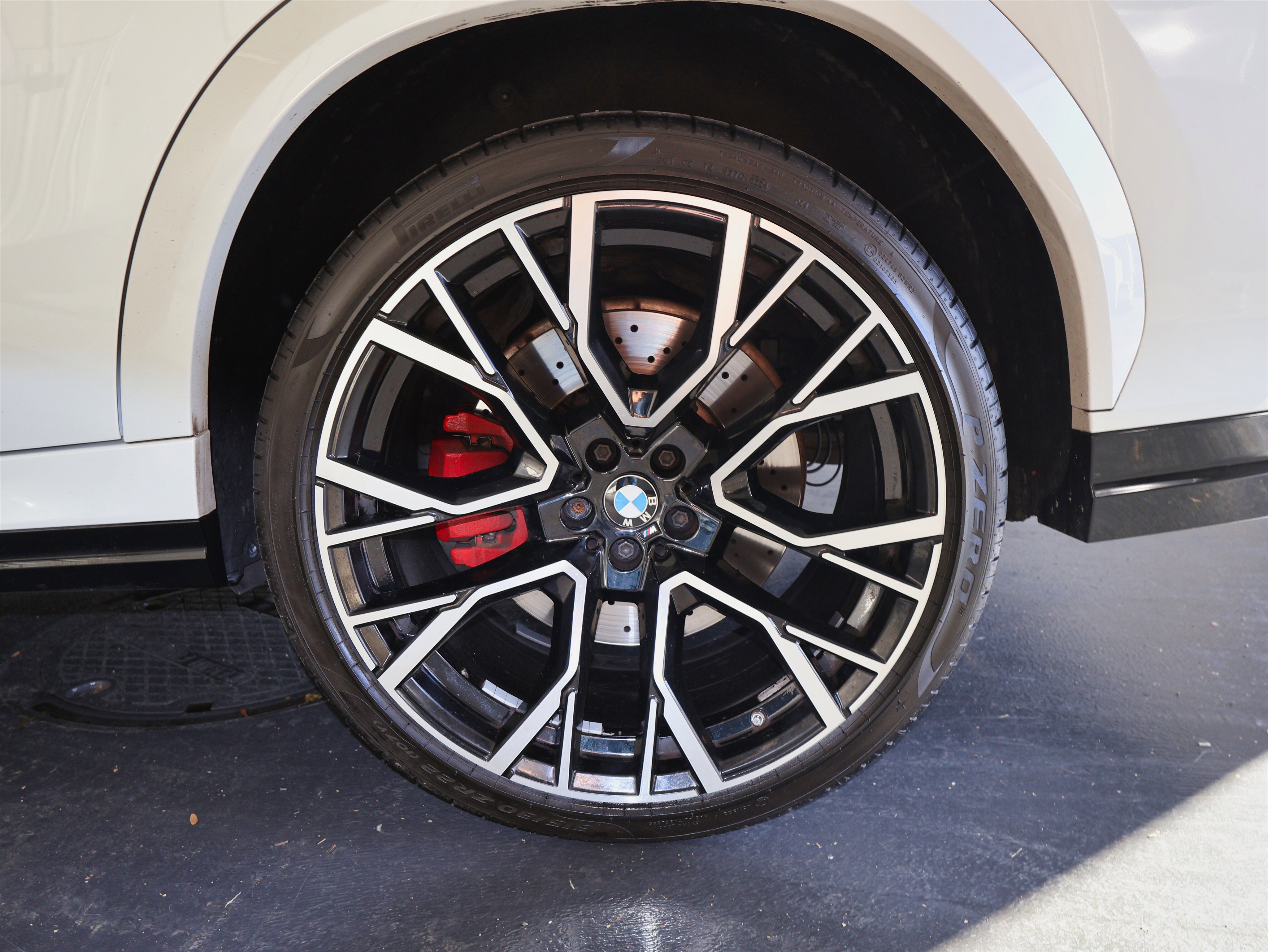 Used 2021 BMW X6 M w/ Executive Package image 57