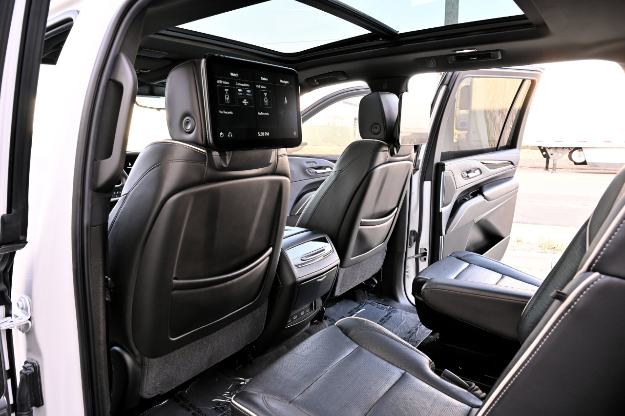 Used 2021 Cadillac Escalade ESV Sport w/ Driver Assist Tech Package RWD image 15