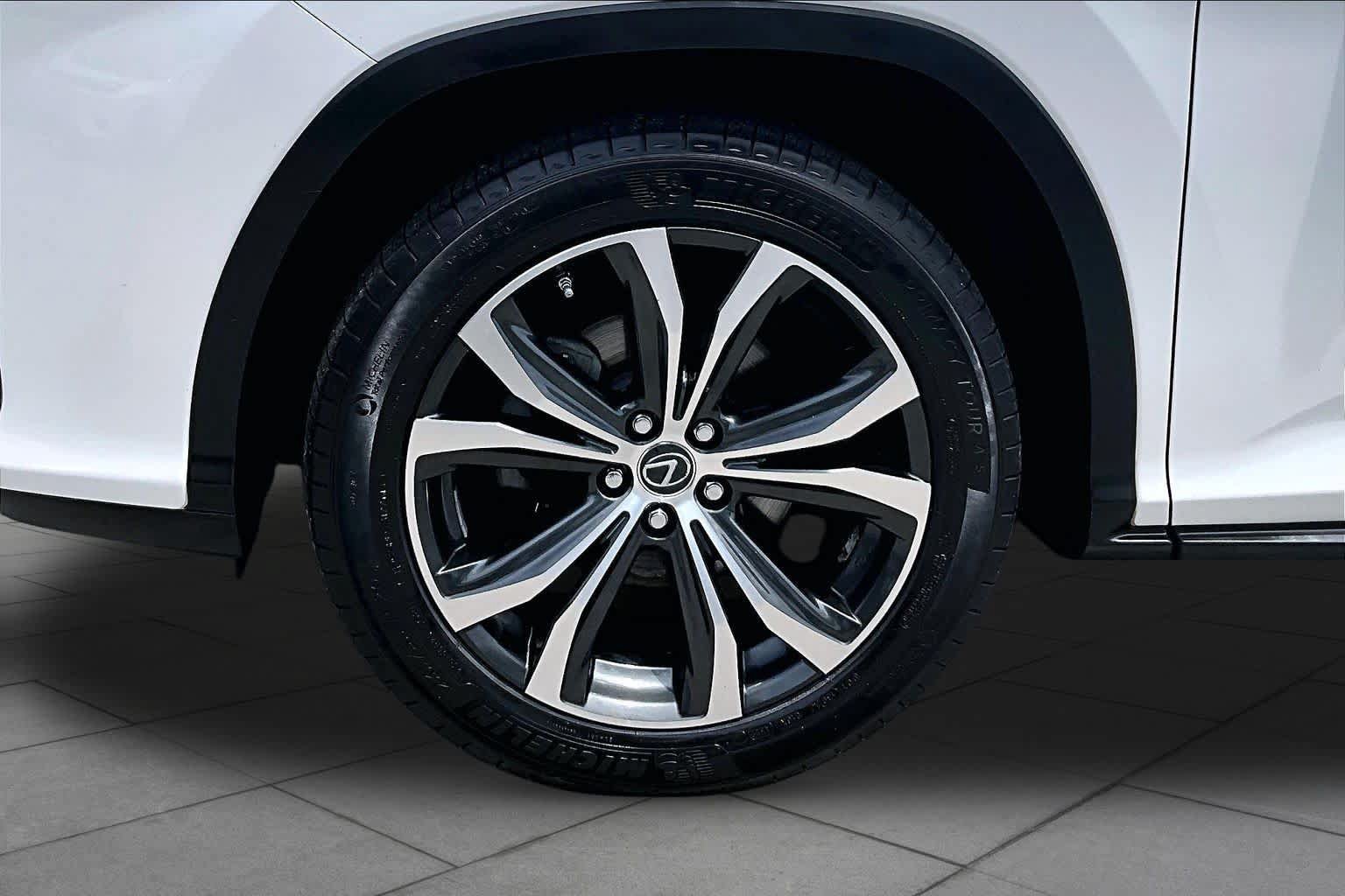 Used 2019 Lexus RX 350L FWD image 11