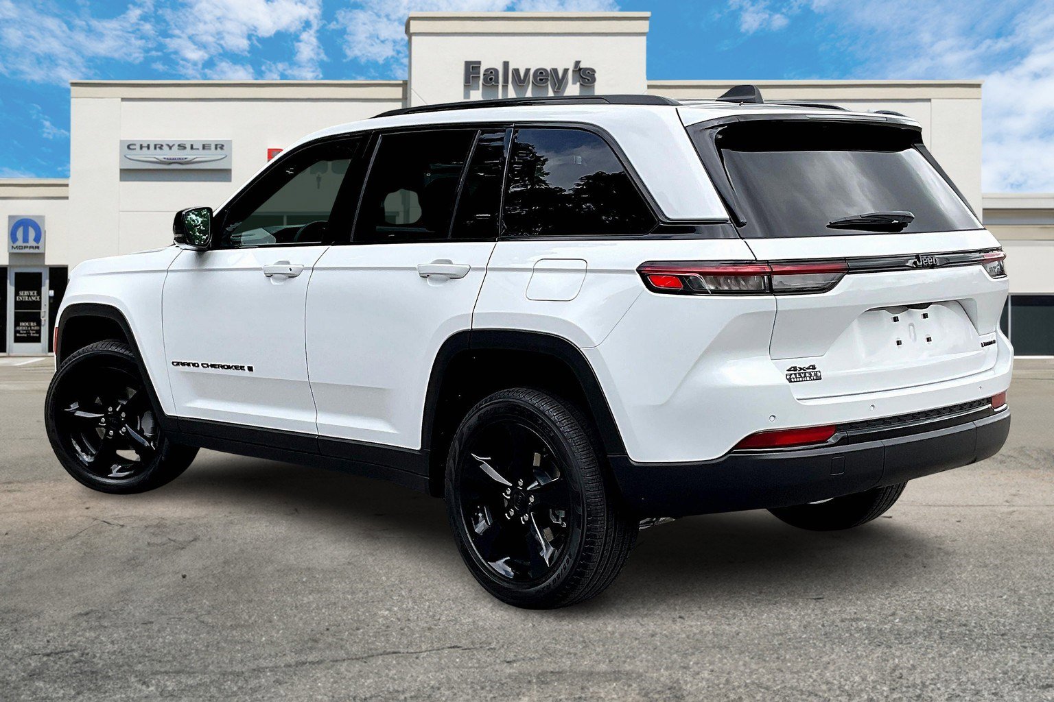 New 2025 Jeep Grand Cherokee Limited w/ Black Appearance Package image 3
