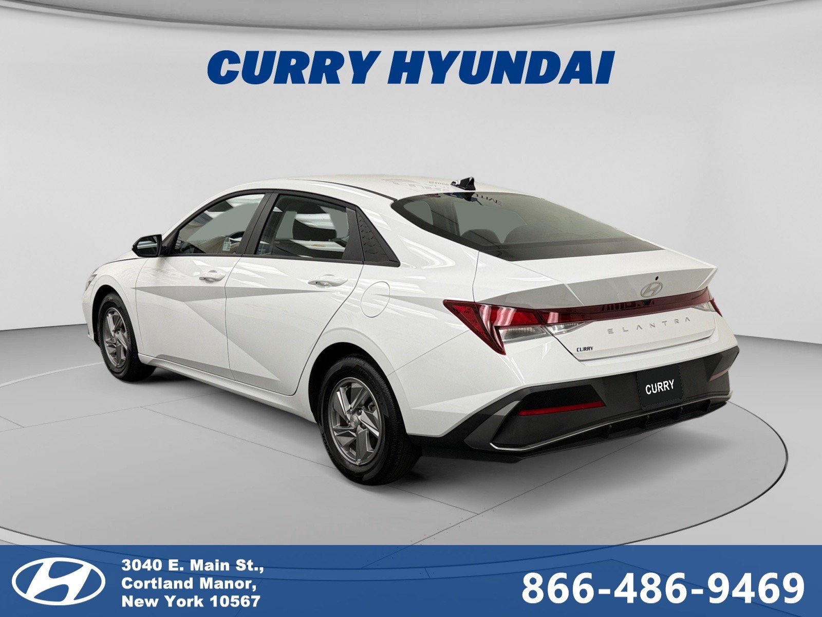 Used 2025 Hyundai Elantra SE FWD image 3