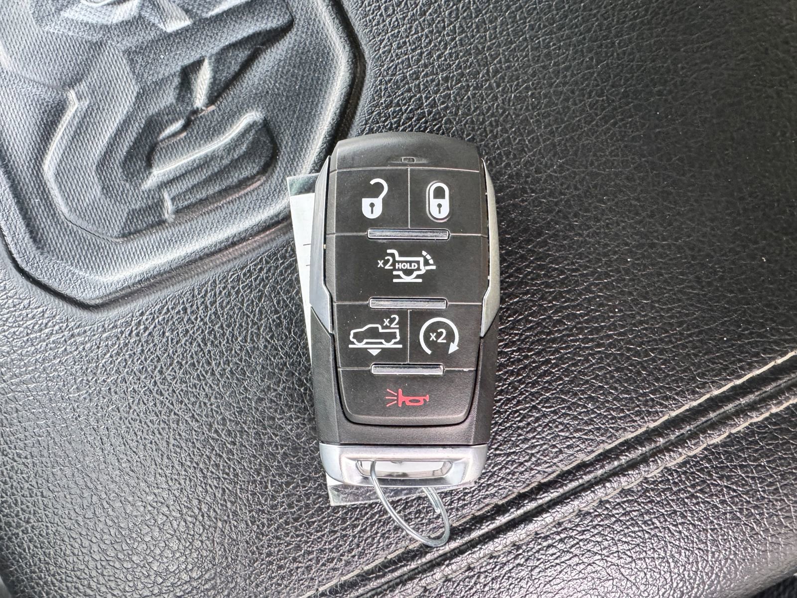 Used 2025 RAM 1500 Laramie AWD/4WD image 25