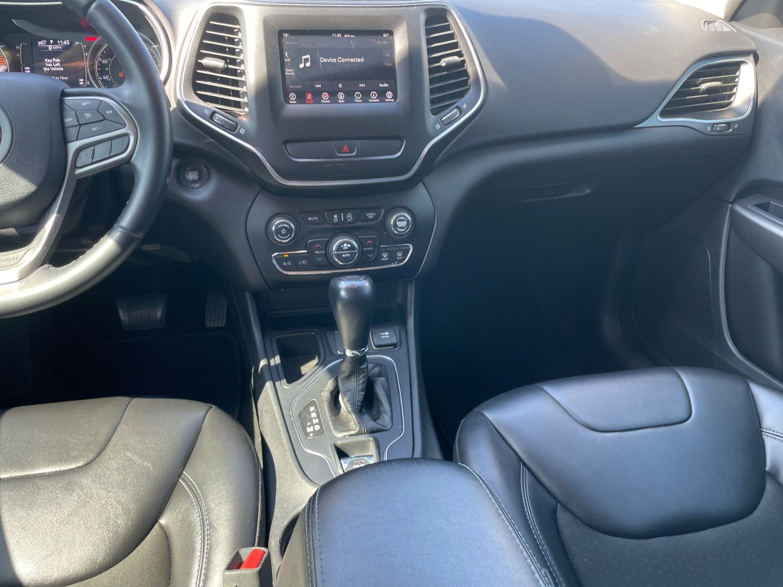 Used 2019 Jeep Cherokee Latitude Plus w/ Comfort/Convenience Group image 11