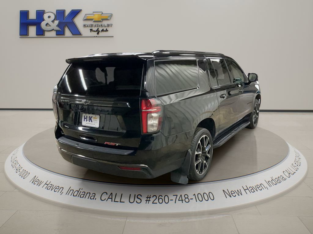 Used 2021 Chevrolet Suburban RST w/ Luxury Package image 11
