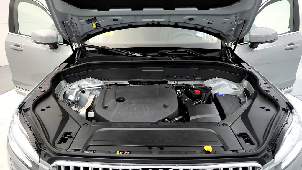 Used 2024 Volvo XC90 B6 Plus AWD/4WD image 15