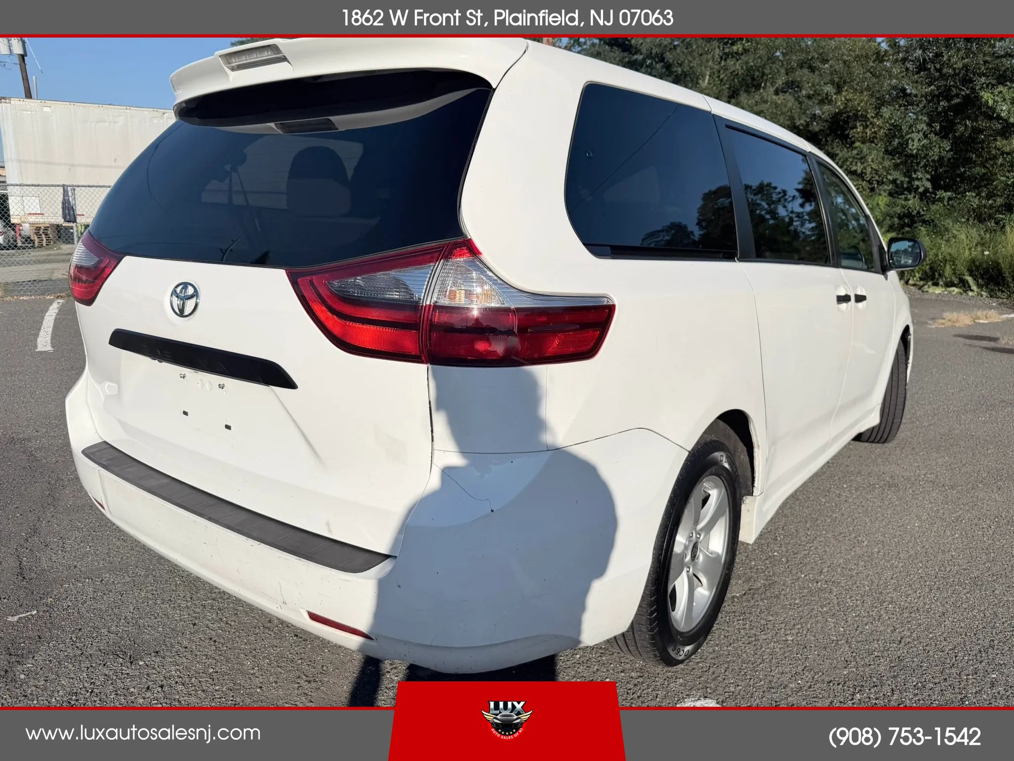 Used 2020 Toyota Sienna L FWD image 24