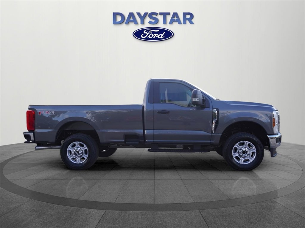 New 2026 Ford F350 XLT image 2
