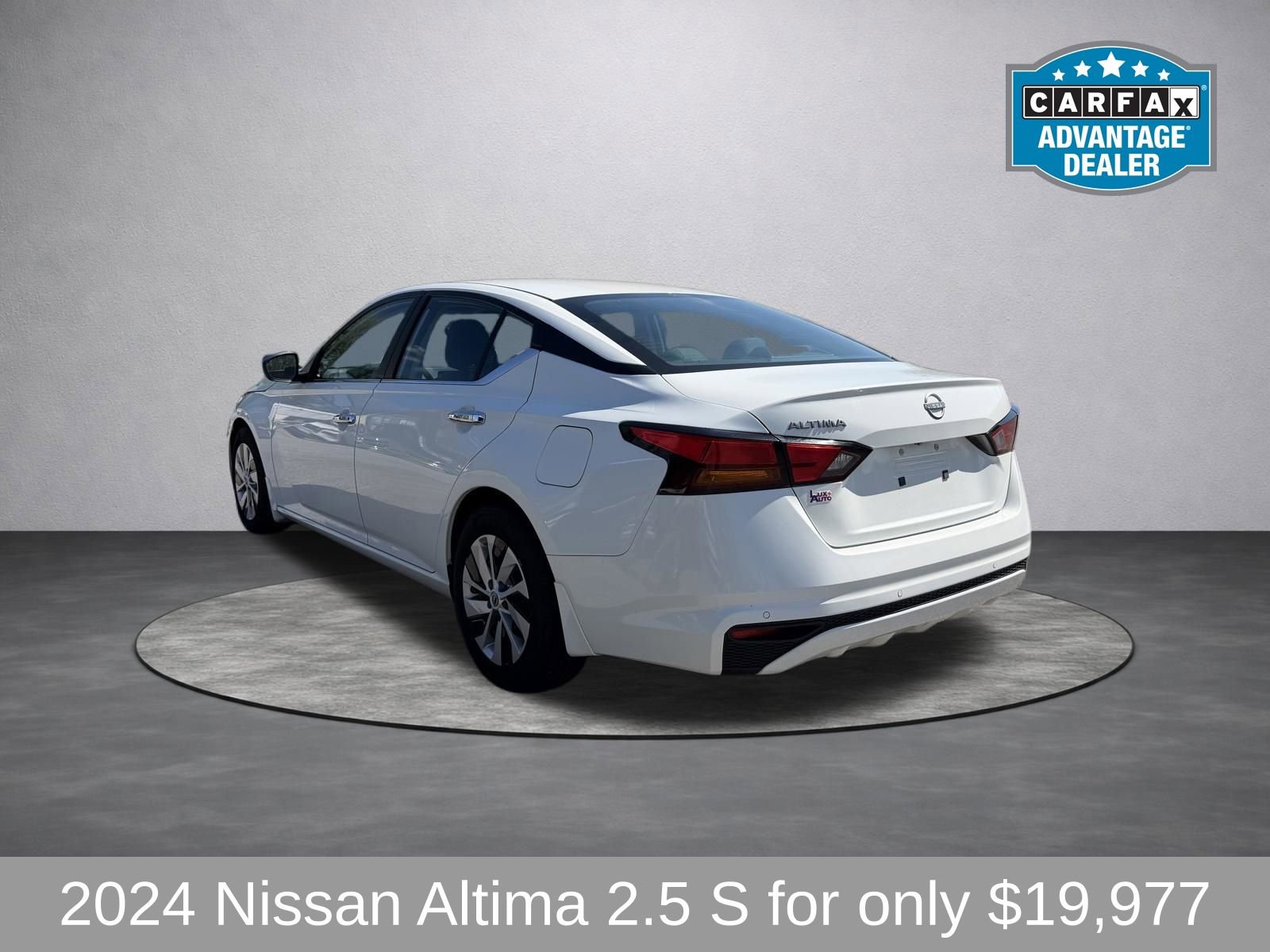 Used 2024 Nissan Altima 2.5 S FWD image 3