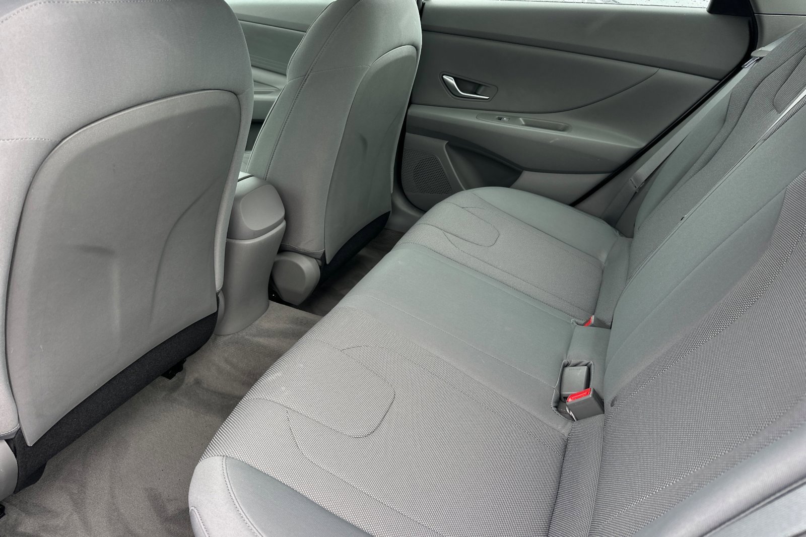 Used 2021 Hyundai Elantra SE image 12