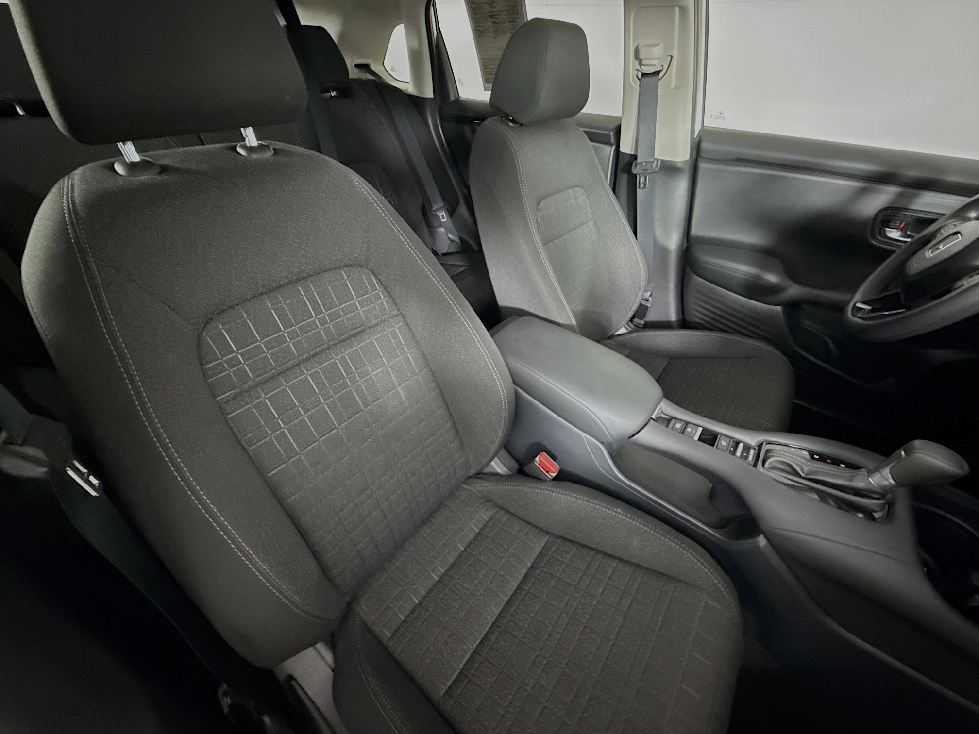 Certified 2026 Honda HR-V LX image 33