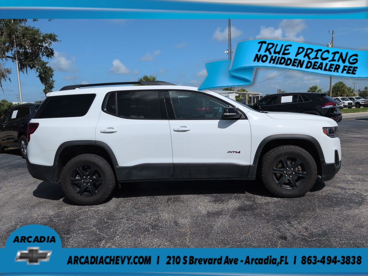 Used 2023 GMC Acadia AT4 AWD/4WD image 3