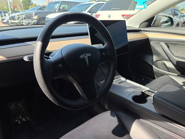 Used 2023 Tesla Model 3 Standard Range image 13