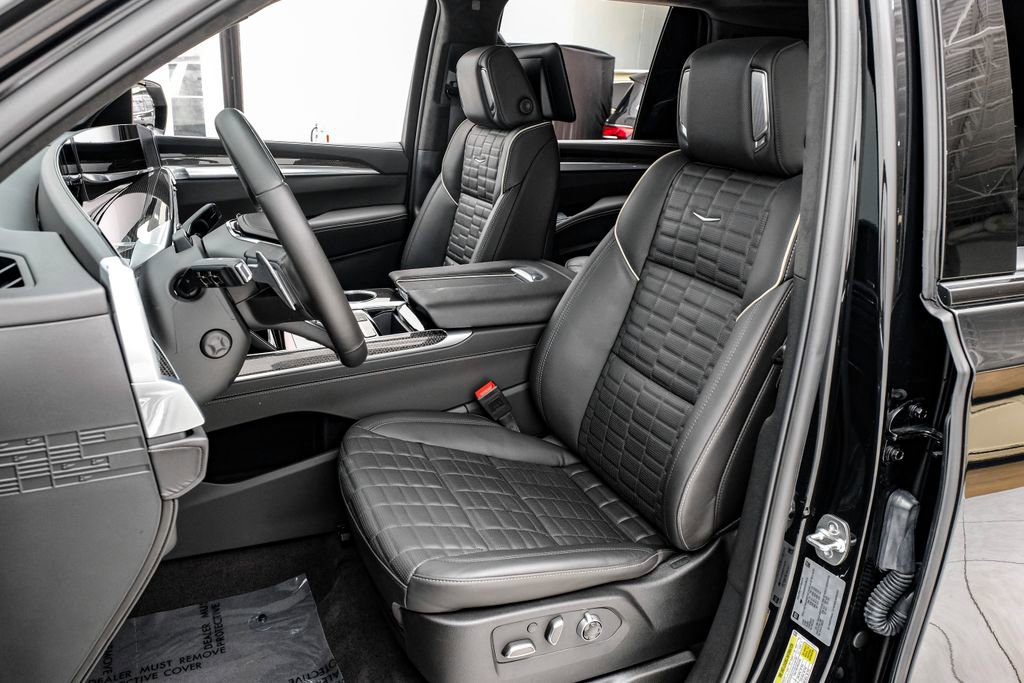 Used 2025 Cadillac Escalade V image 30