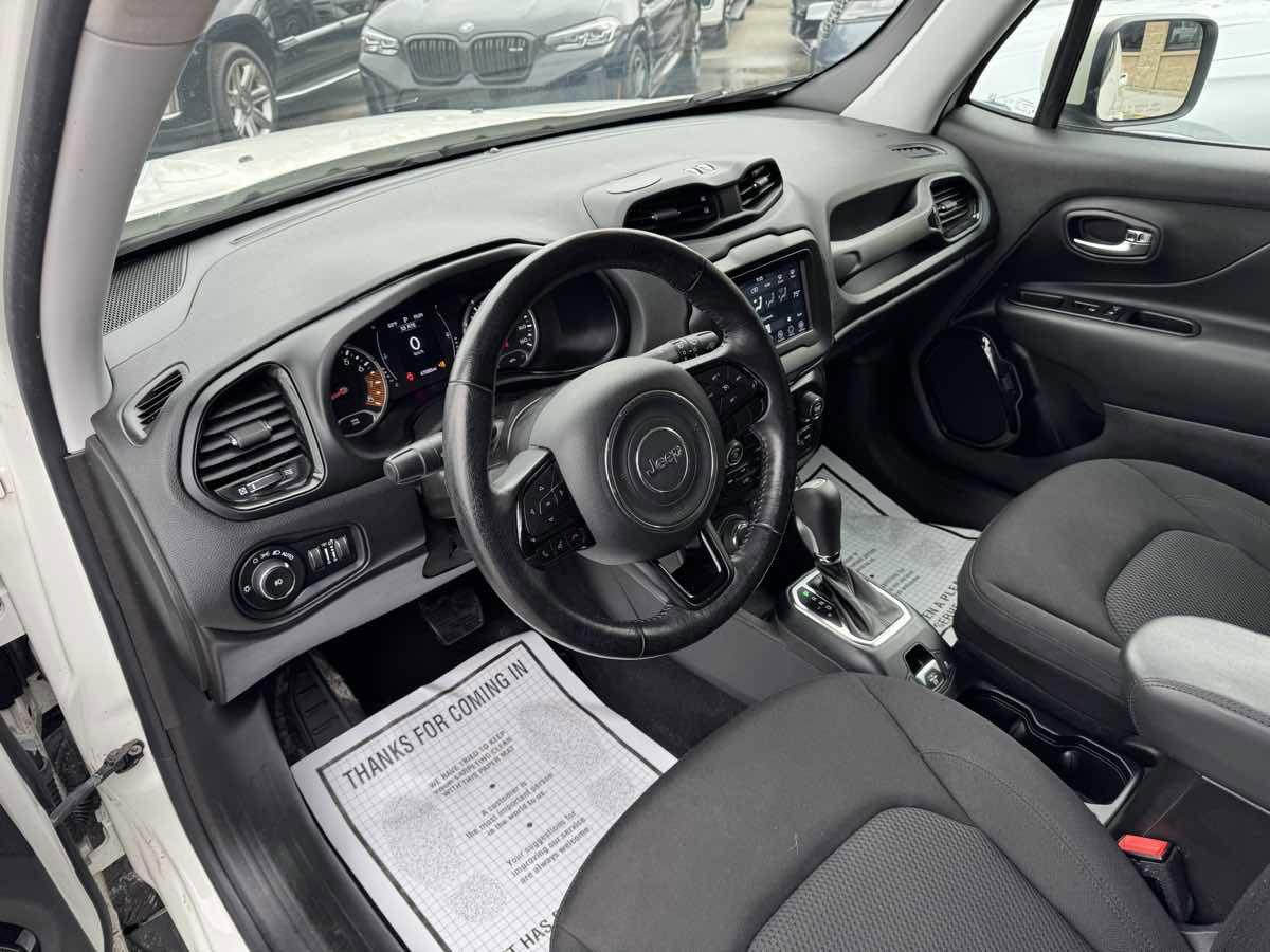 Used 2020 Jeep Renegade Altitude AWD/4WD image 11