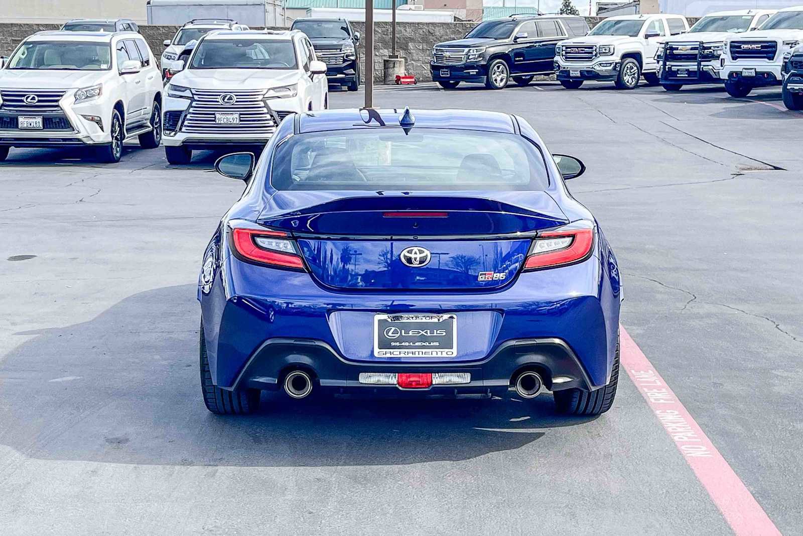 Used 2024 Toyota GR86 Premium image 3