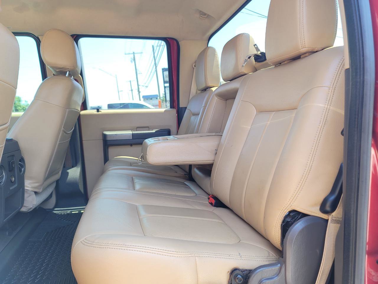 Used 2015 Ford F250 XLT w/ Snow Plow Prep Package image 15