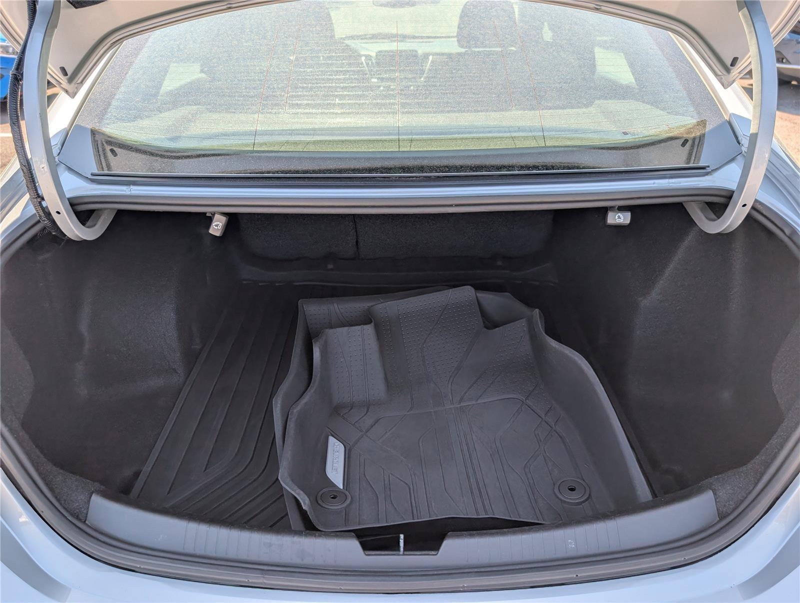 Used 2020 Chevrolet Malibu LS FWD image 12