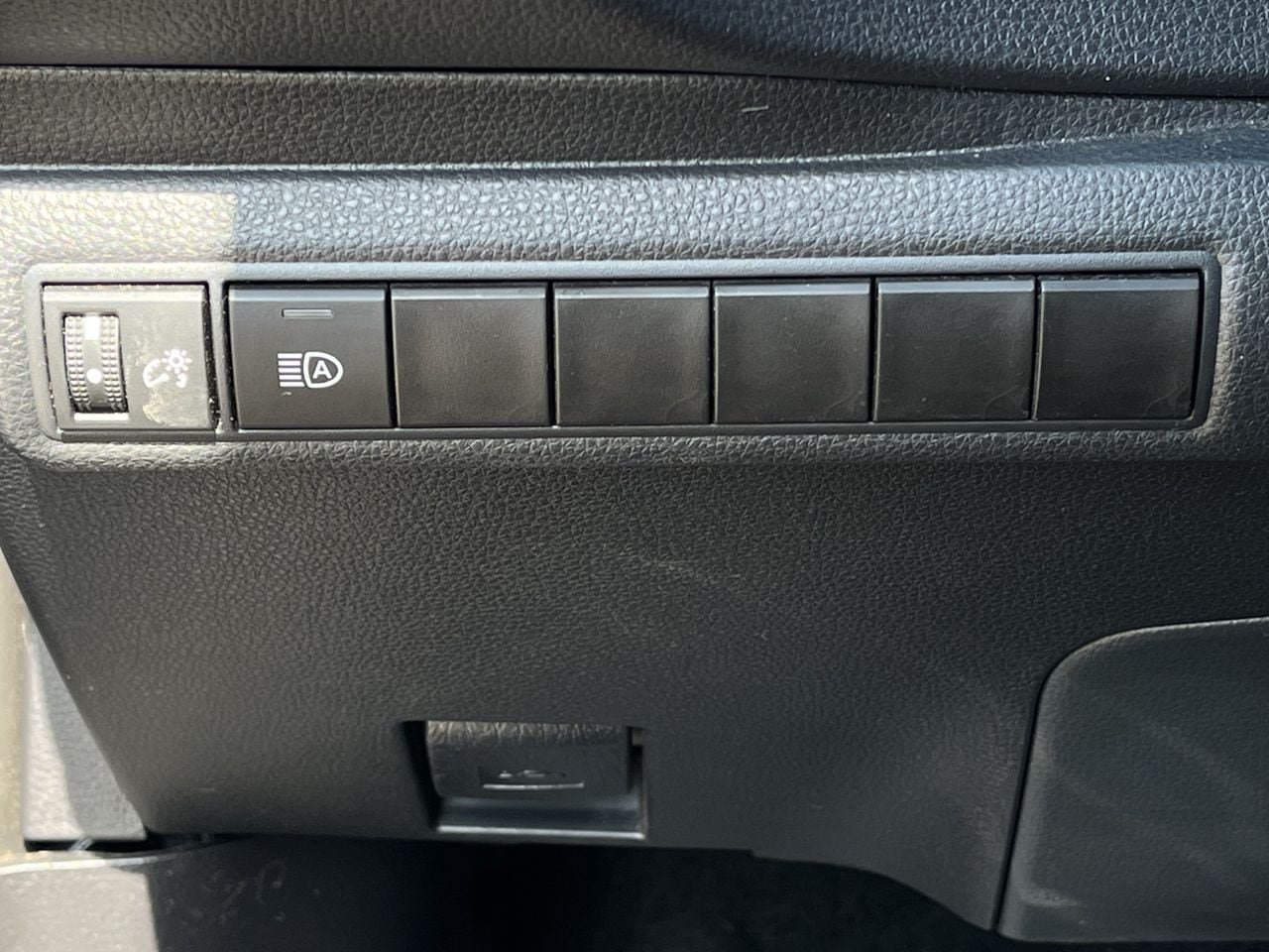 Used 2024 Toyota Corolla XSE FWD image 20