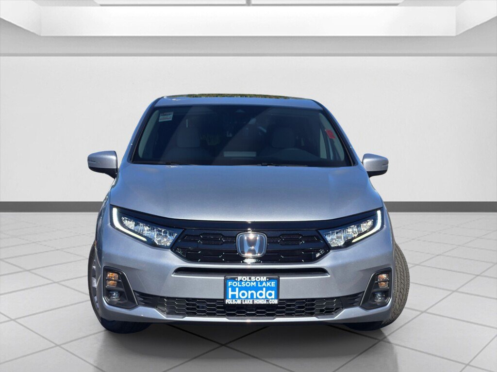 New 2026 Honda Odyssey Touring image 2