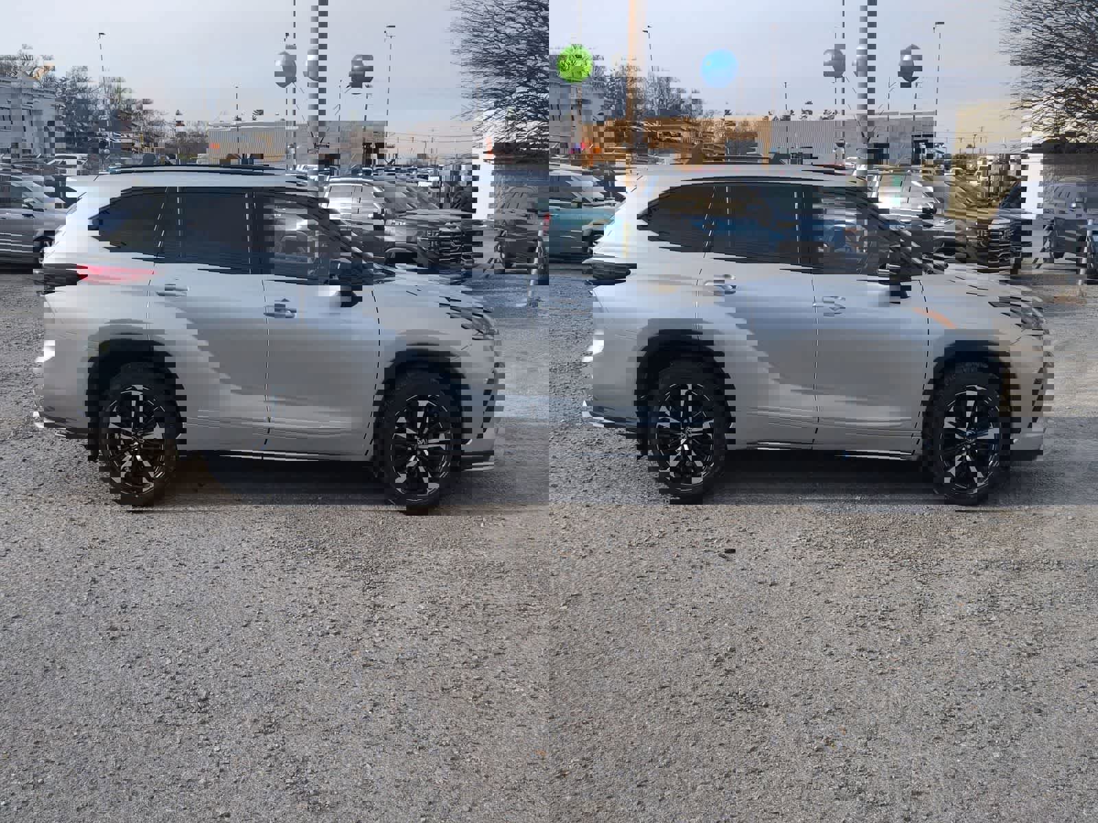 Used 2022 Toyota Highlander XSE image 9