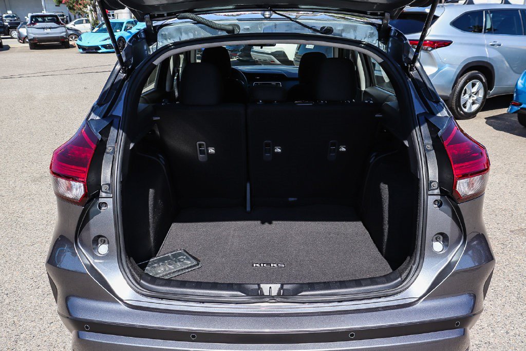 Certified 2025 Nissan Kicks Play S FWD image 25