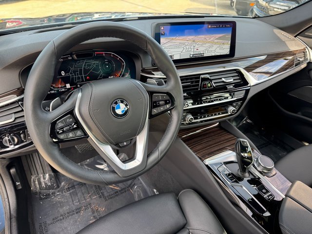 Used 2023 BMW 530i xDrive w/ Premium Package image 3
