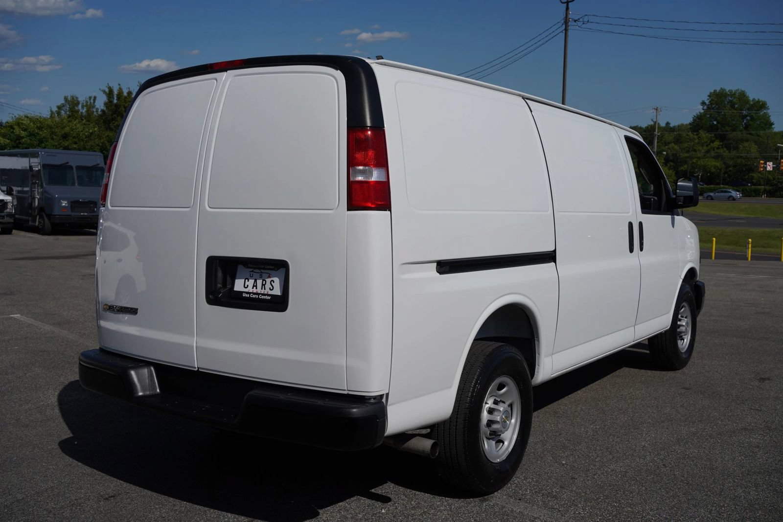 Used 2025 Chevrolet Express 2500 w/ Communications Package RWD image 5