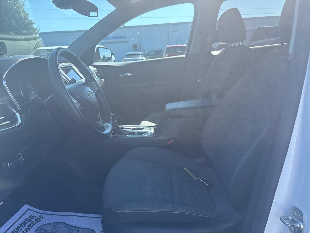 Used 2024 Chevrolet Equinox LT FWD image 17