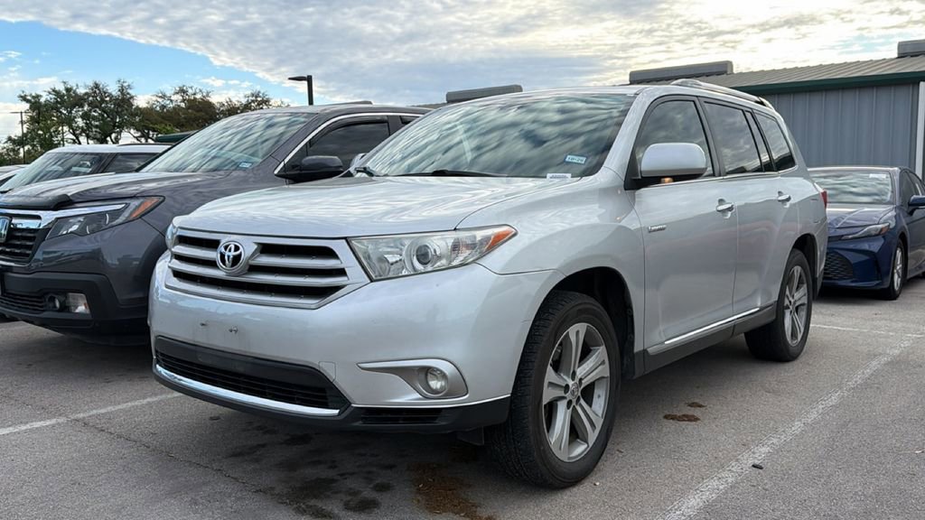 Used 2011 Toyota Highlander Limited w/ Tow Pkg image 10