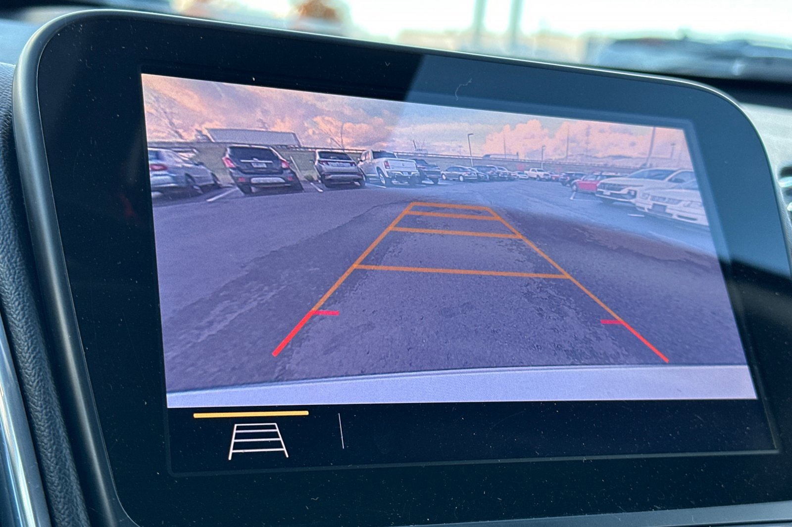 Used 2019 Chevrolet Malibu Hybrid w/ Leather Package image 20