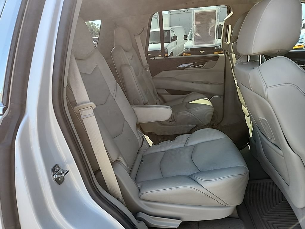Certified 2018 Cadillac Escalade Premium Luxury AWD/4WD image 45