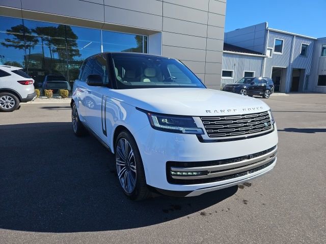 Used 2025 Land Rover Range Rover SE image 7