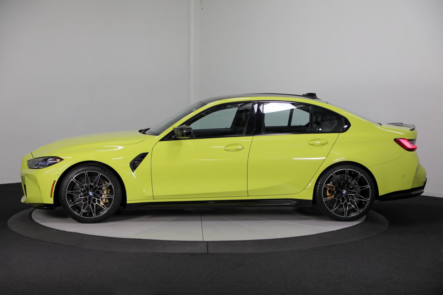 Used 2021 BMW M3 Competition RWD image 6
