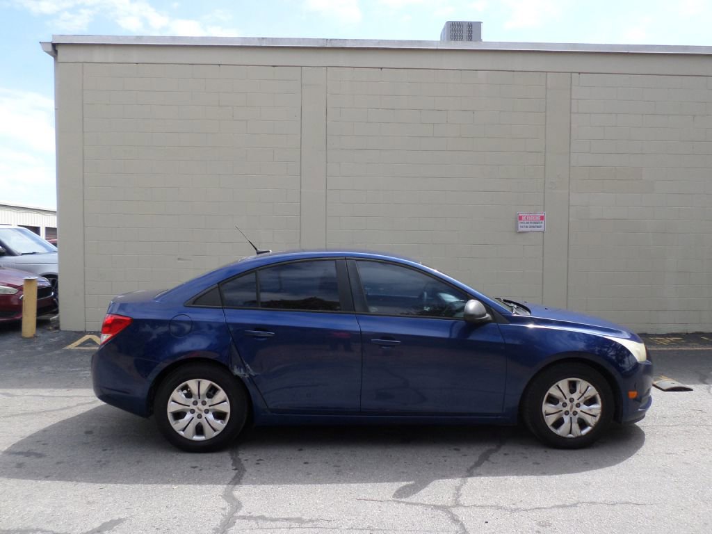 Used 2013 Chevrolet Cruze LS