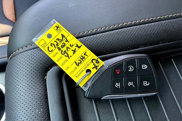 Used 2024 GMC Yukon XL AT4 w/ Technology Package image 36