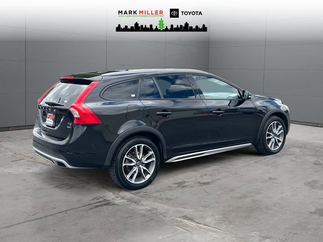 Used 2018 Volvo V60 T5 Cross Country AWD/4WD image 5