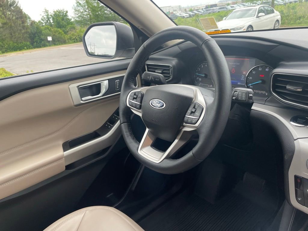 Used 2023 Ford Explorer XLT w/ Equipment Group 202A RWD image 29