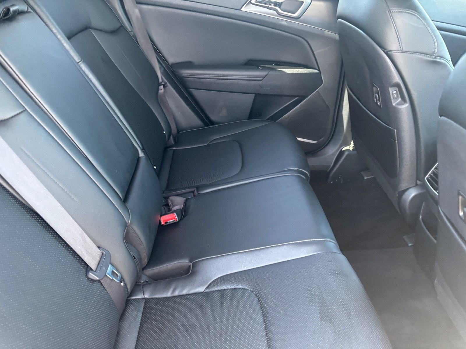 Used 2023 Kia Sportage EX image 17