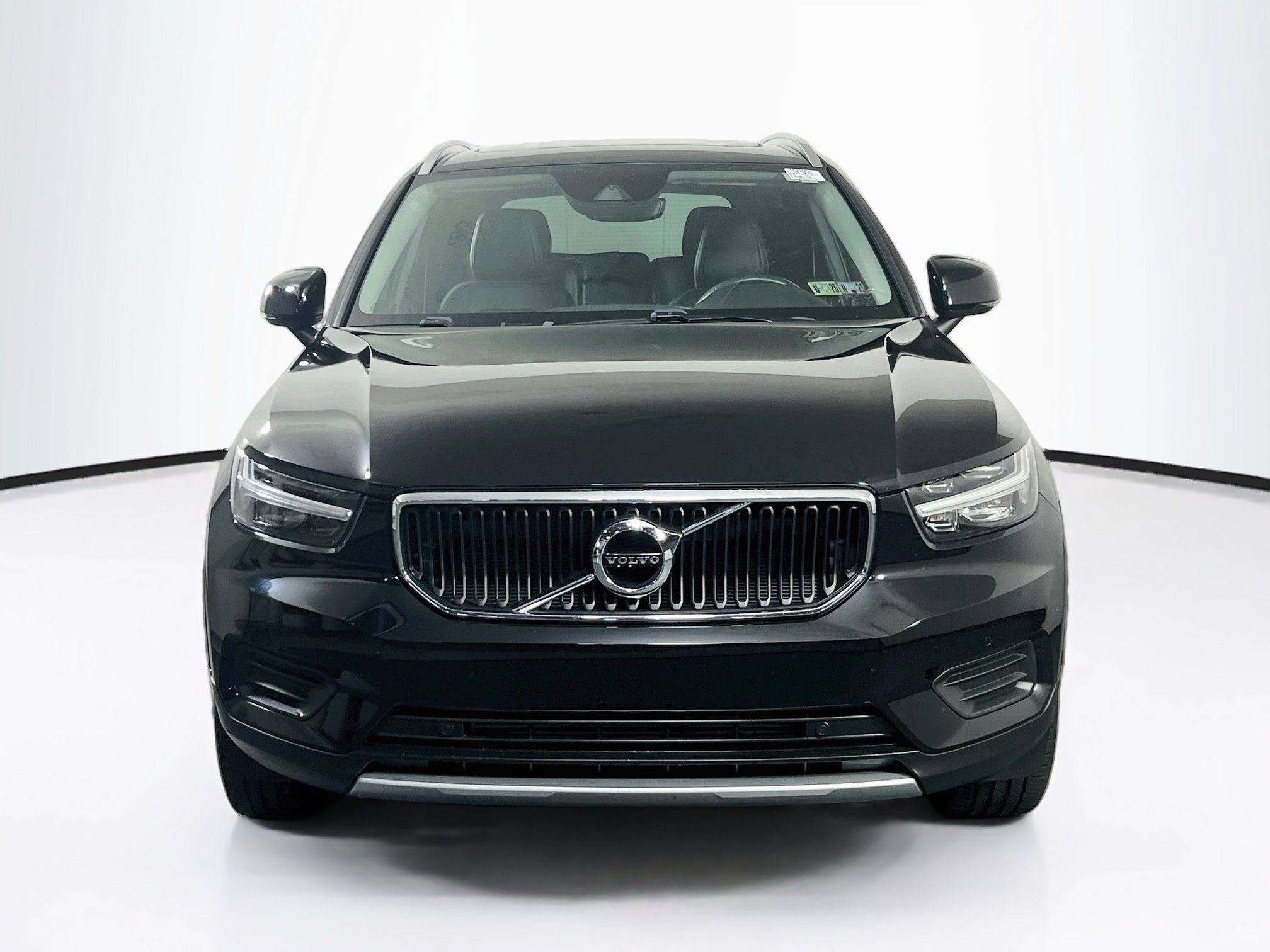 Used 2020 Volvo XC40 T5 Momentum AWD/4WD image 2