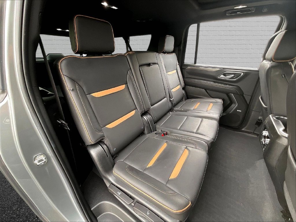 Used 2023 GMC Yukon XL AT4 w/ AT4 Premium Plus Package AWD/4WD image 19