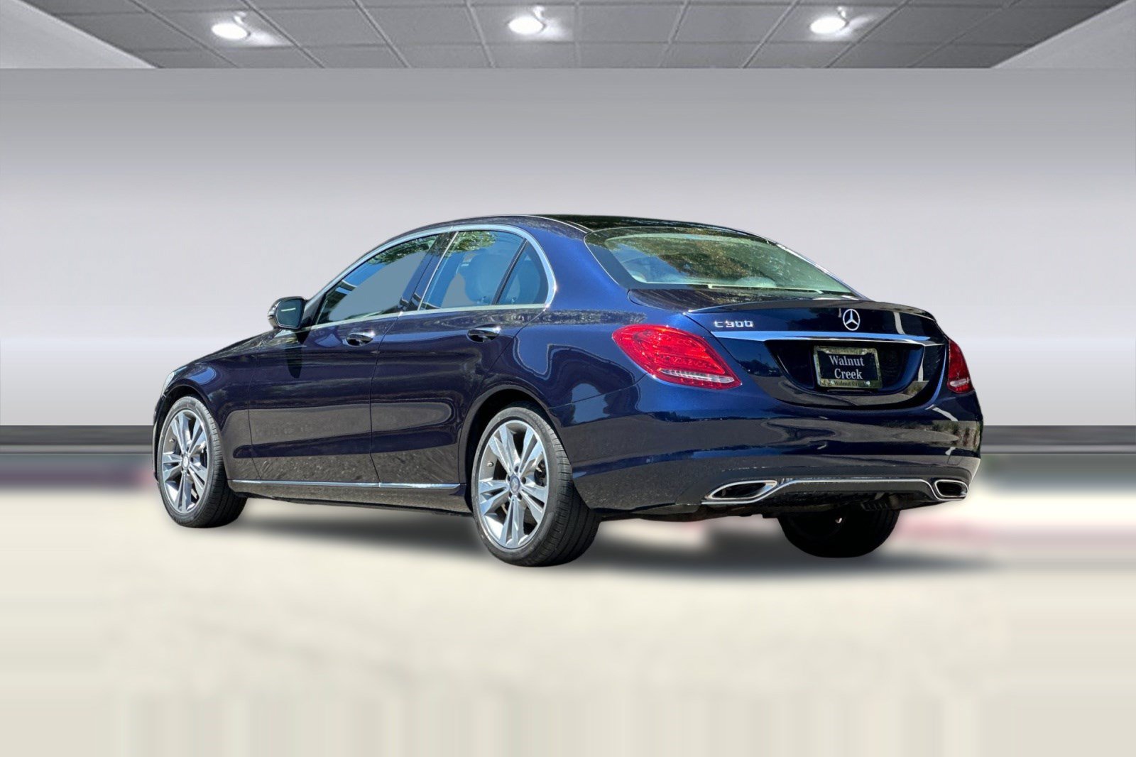 Used 2016 Mercedes-Benz C 300 Sedan image 3