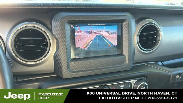 Used 2021 Jeep Gladiator Willys image 16