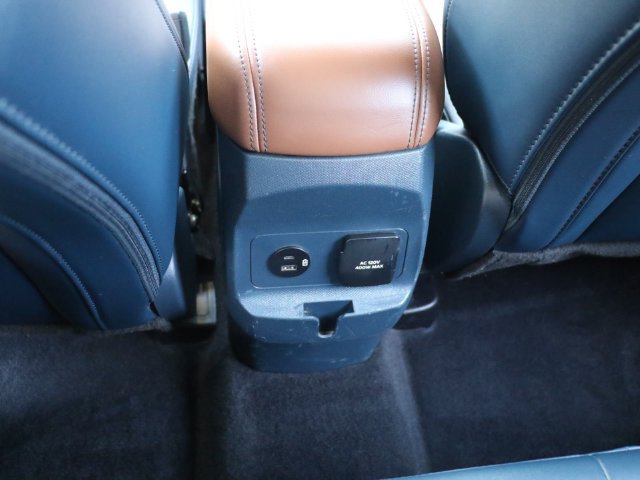 Used 2023 Ford Maverick Lariat w/ Lariat Luxury Package FWD image 18